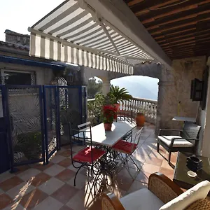 Climatise Et Sa Terrasse Privee En La Trinité
